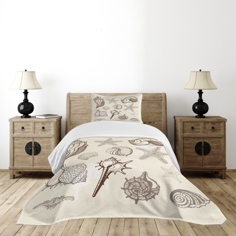 Grunge Outline Nautical Art Bedspread Set