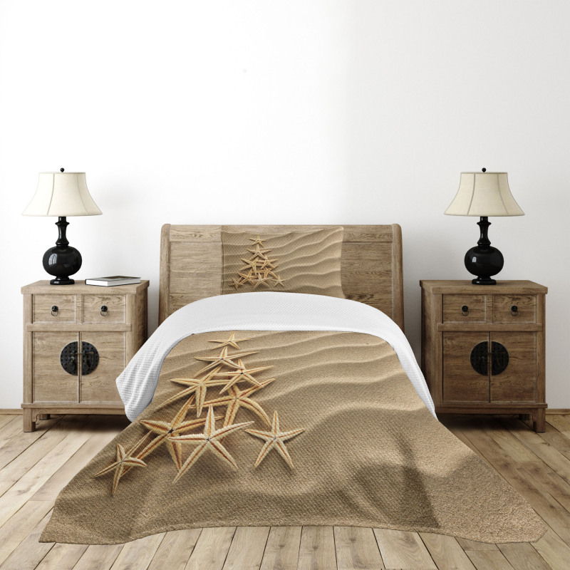 Triangular Shaped Starfish Bedspread Set