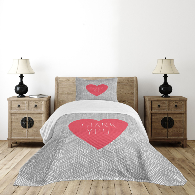 Centered Big Heart Love Bedspread Set