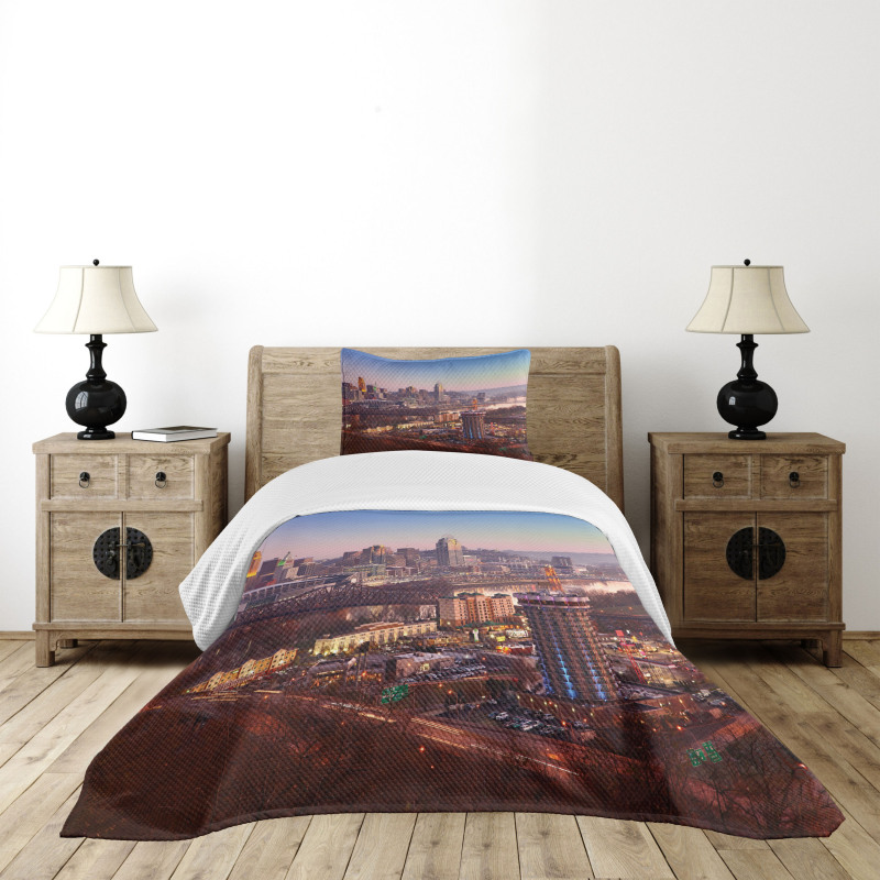 Center of the City Urban Bedspread Set