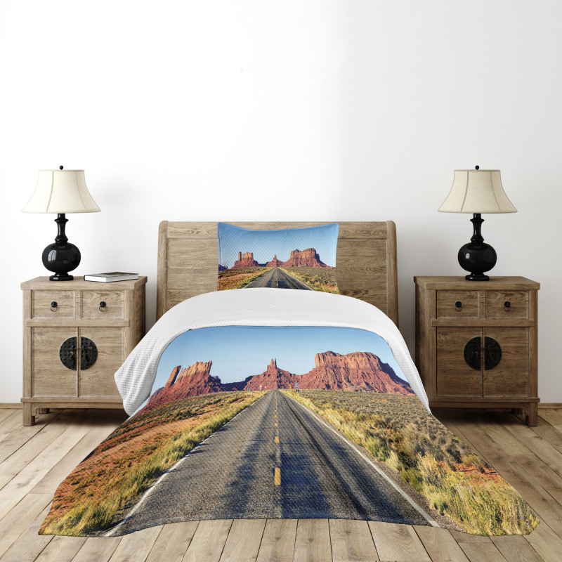 Long Road at Valley Trip Bedspread Set