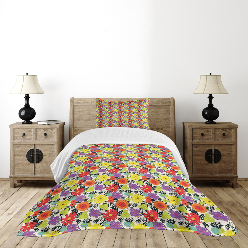 Hand Drawn Petals Nature Bedspread Set