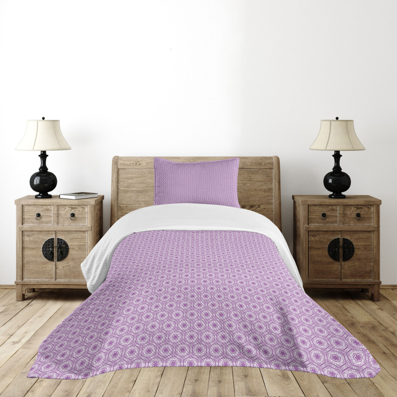 Flower Motif Grid Hexagon Bedspread Set