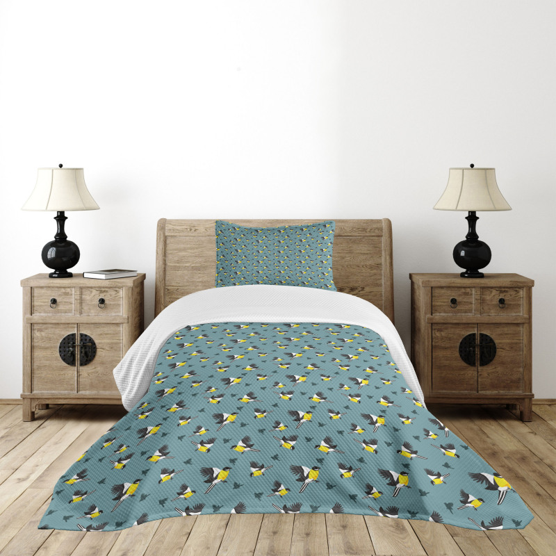 Exotic Tomtits Animal Pattern Bedspread Set