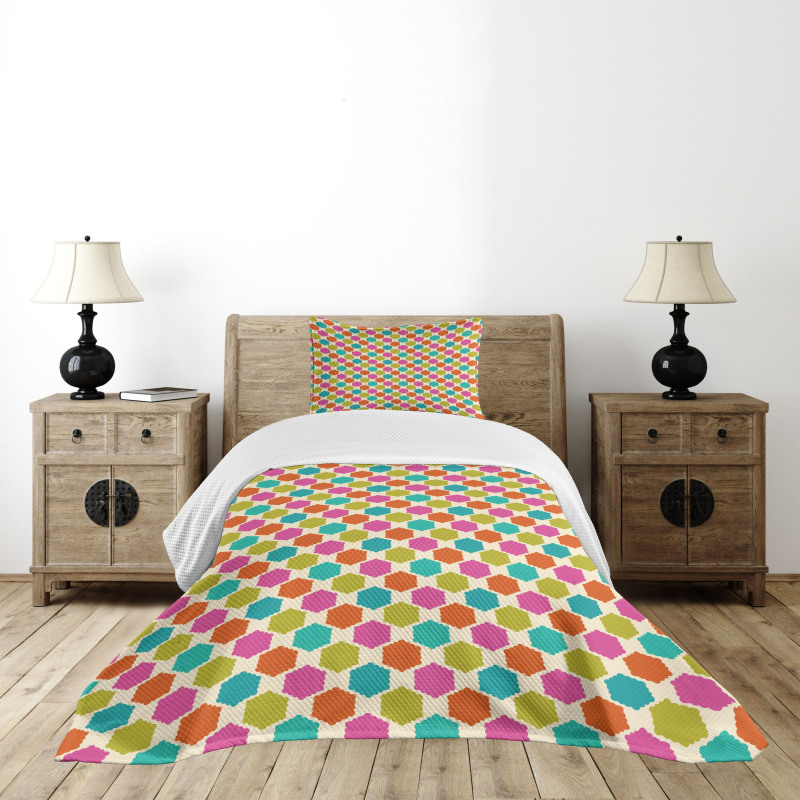 Oval Honeycomb Pattern Bedspread Set