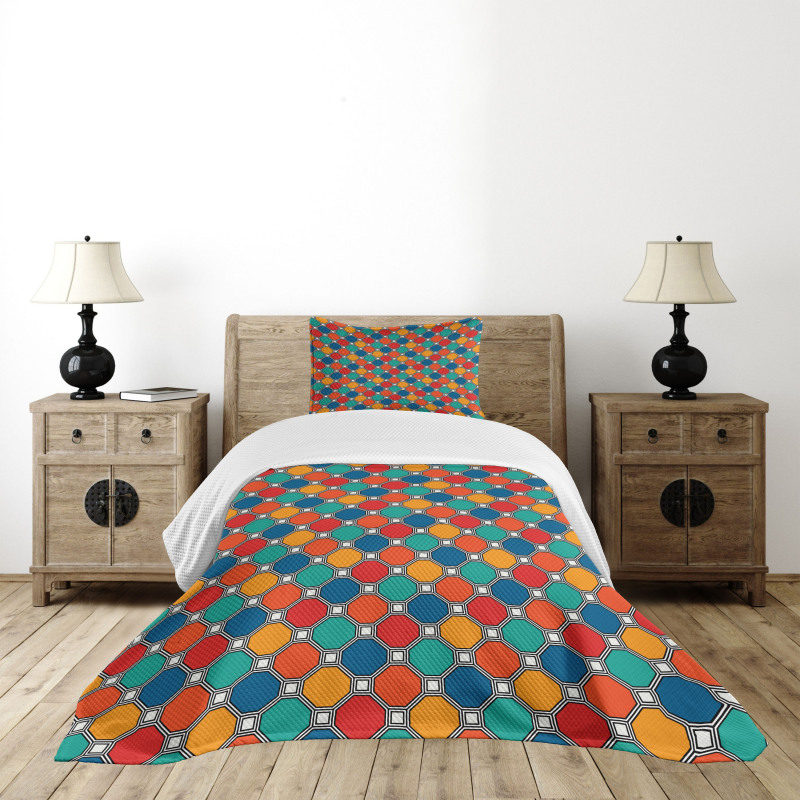 Octagons with Squares Bedspread Set