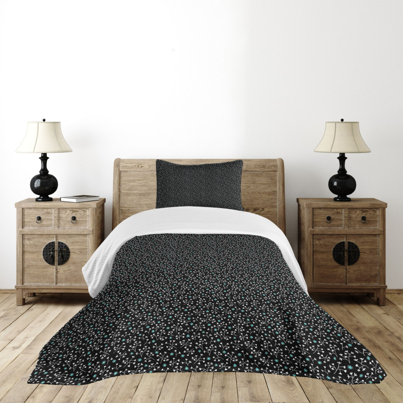 Blossoms and Branches Bedspread Set