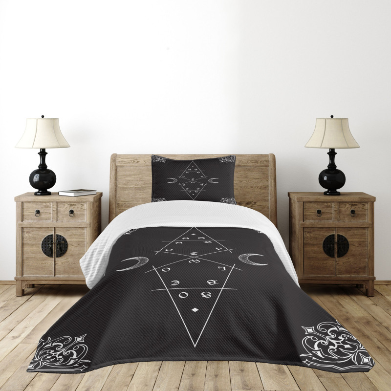 Mystical Style Moon Bedspread Set