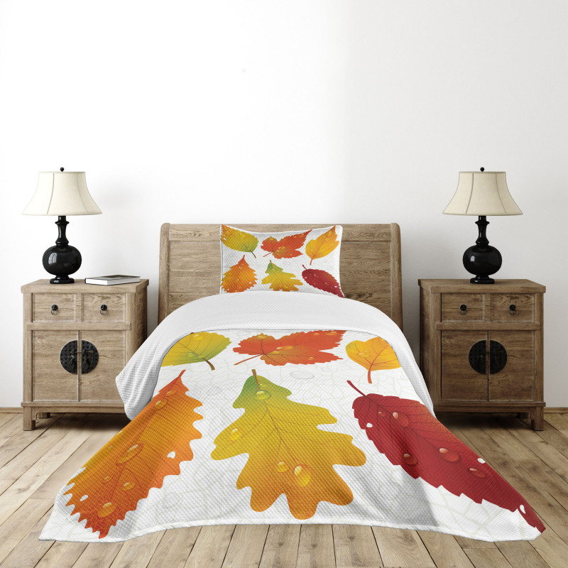 Realistic Dried Leaves Falling Bedspread Set