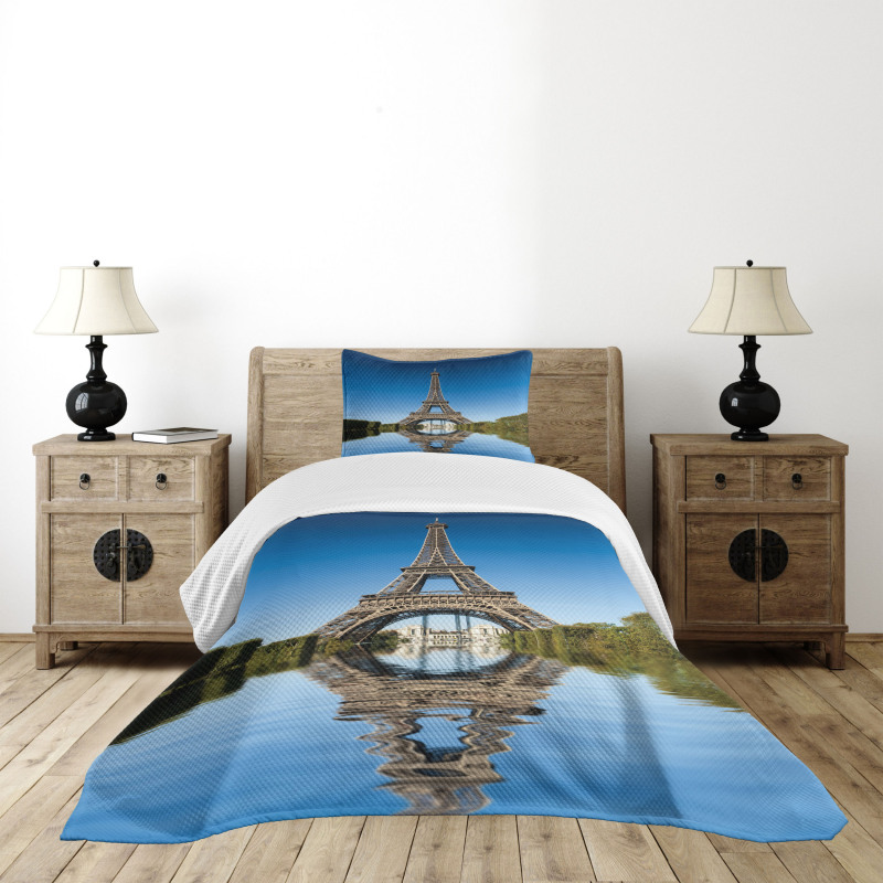 Eiffel Water Reflection Bedspread Set
