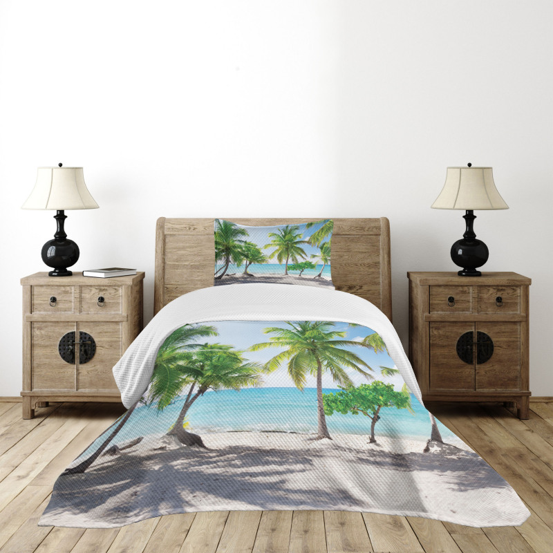 Palm Trees Island Shore Bedspread Set