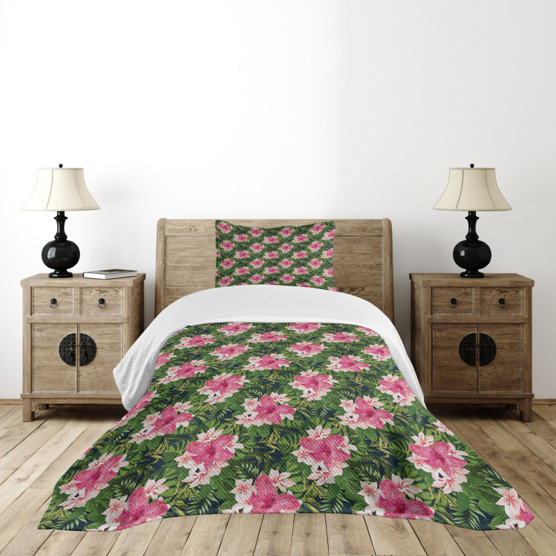 Blooming Hawaiian Jungle Bedspread Set