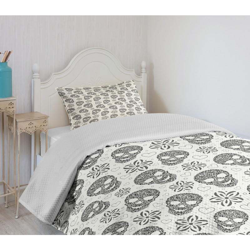 Abstract Skulls Bedspread Set