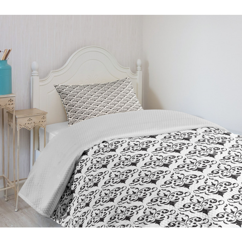 Monochrome Antique Motif Bedspread Set