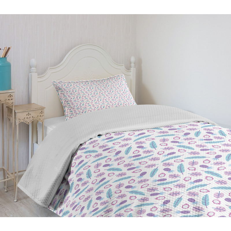 Repeating Pattern of Feather Bedspread Set