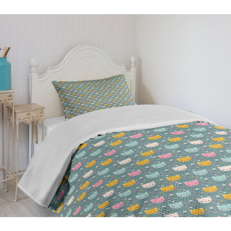 Smiling Cartoon Mice Bedspread Set