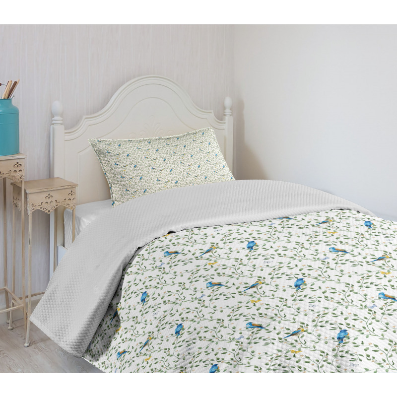 Thin Leafy Branches Berries Bedspread Set