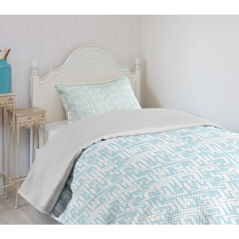 Abstract Maze Style Motif Bedspread Set