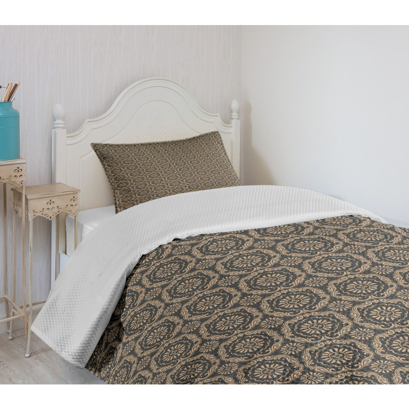 Floral Leafy Damask Art Bedspread Set