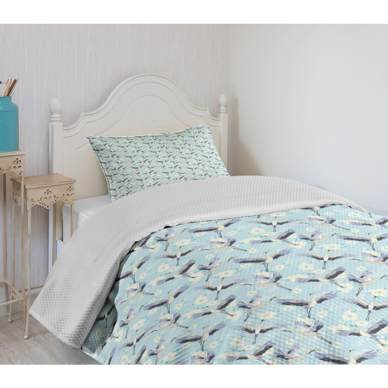 Continuous Flying Crane Floral Bedspread Set