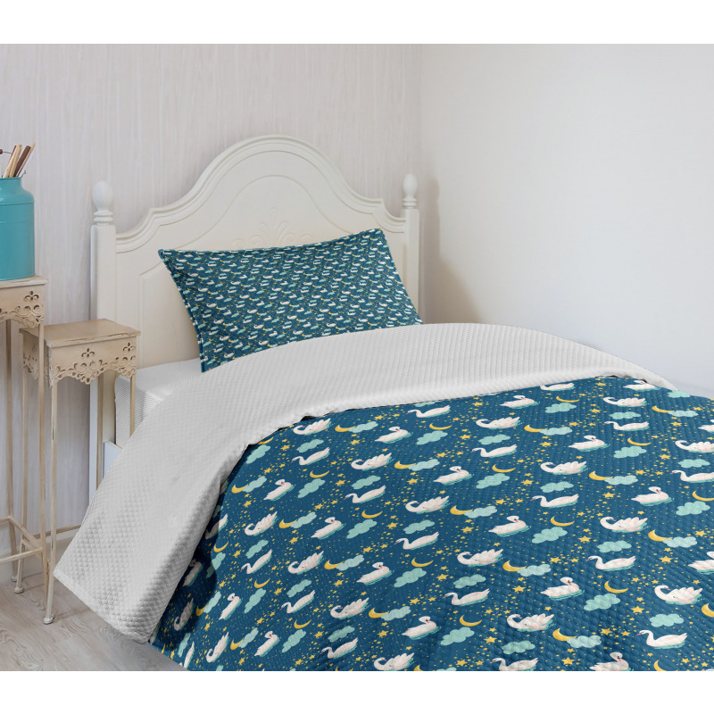 Aquatic Birds at Night Star Bedspread Set