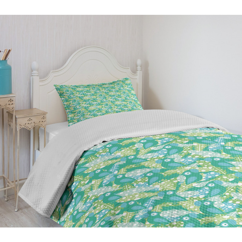 Parrots and Dotted Feather Bedspread Set