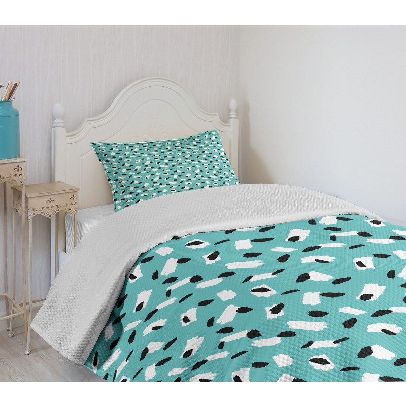 Quirky Brushstrokes Bedspread Set