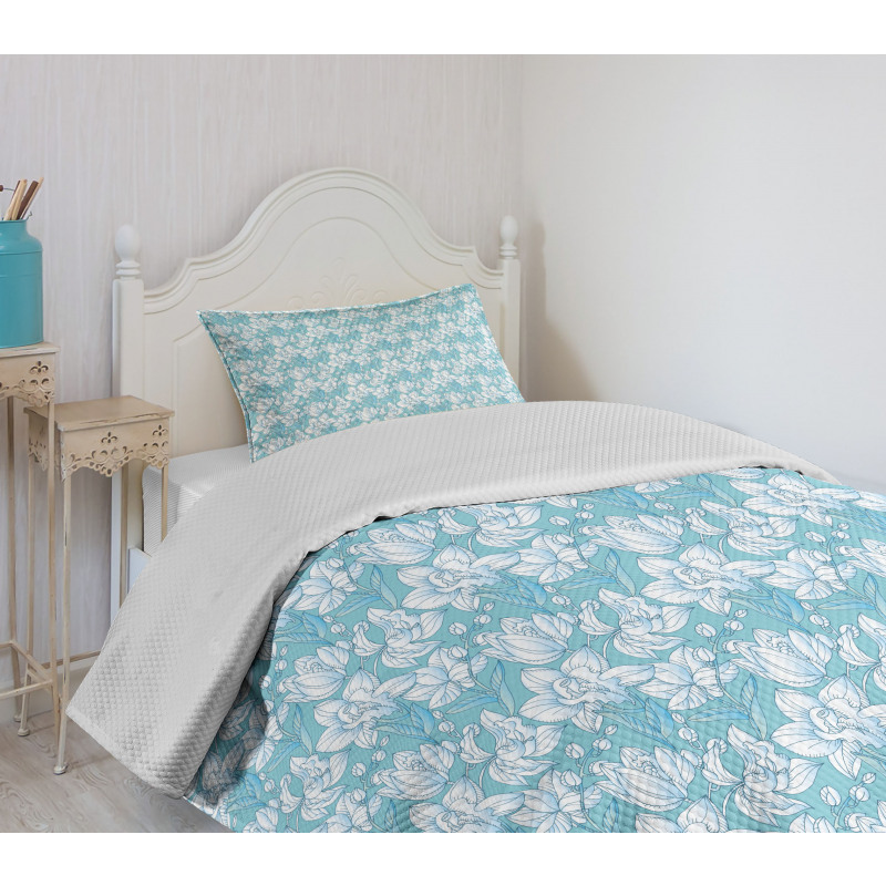 Delicate Flowers and Buds Bedspread Set