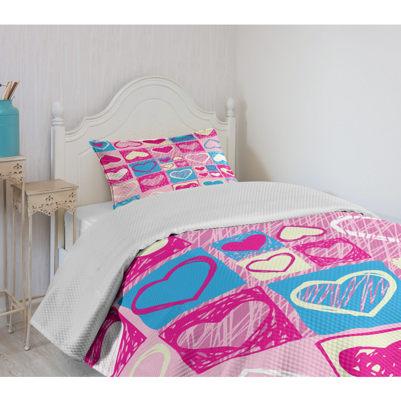 Hearts in Square Shape Bedspread Set