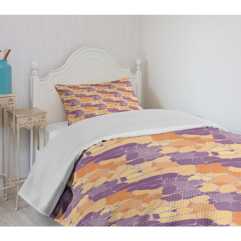 Abstract Close Bedspread Set