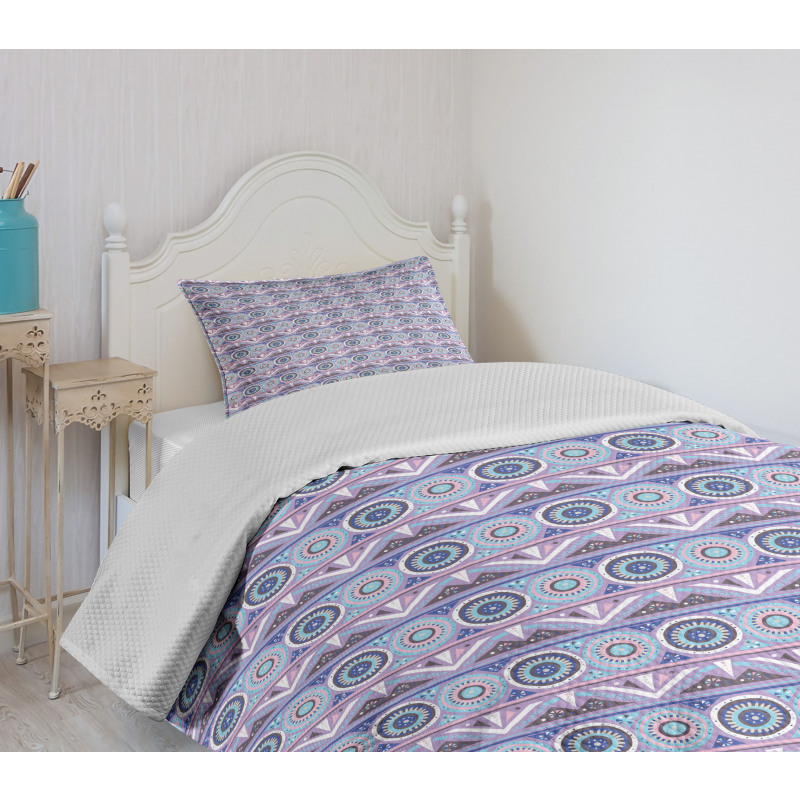 Circles Spots and Triangles Bedspread Set