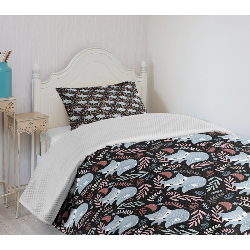 Sleeping Animal and Branches Bedspread Set