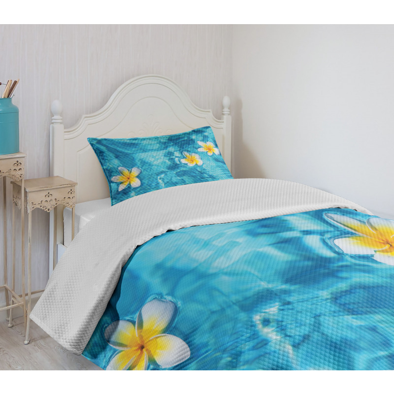 Frangipani Flower Aqua Bedspread Set