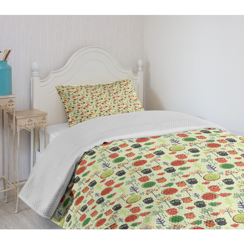 Birds Trees and Plants Bedspread Set