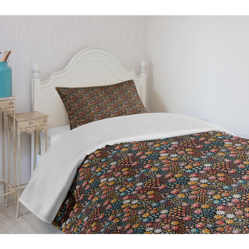 Nostalgic Flowers Leaves Bedspread Set