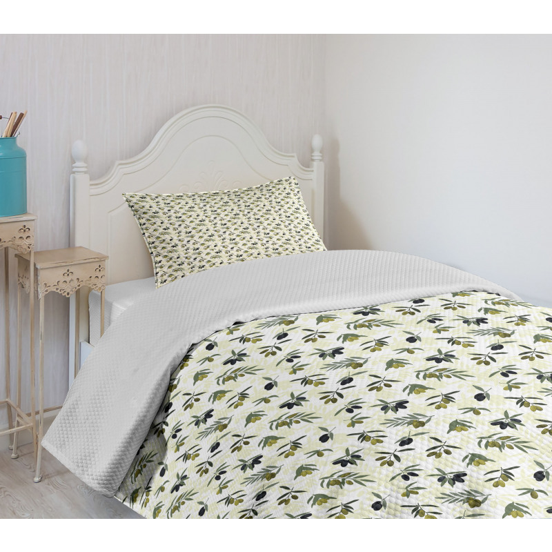 Leafy Iconic of Peace Bedspread Set