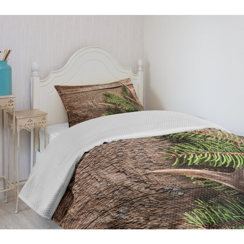 Evergreen Branch Deer Bedspread Set