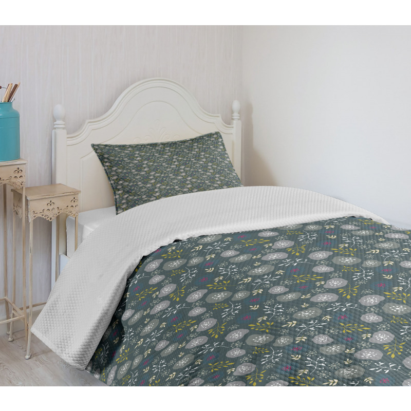 Forest Elements and Blots Bedspread Set