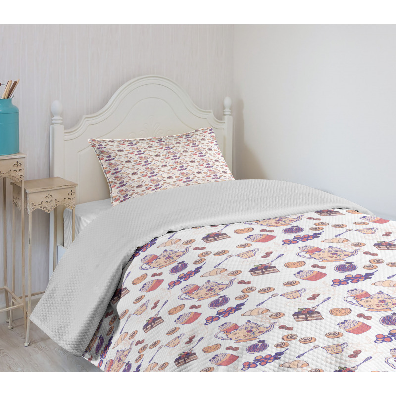 Cinnamon Rolls Croissant Bedspread Set