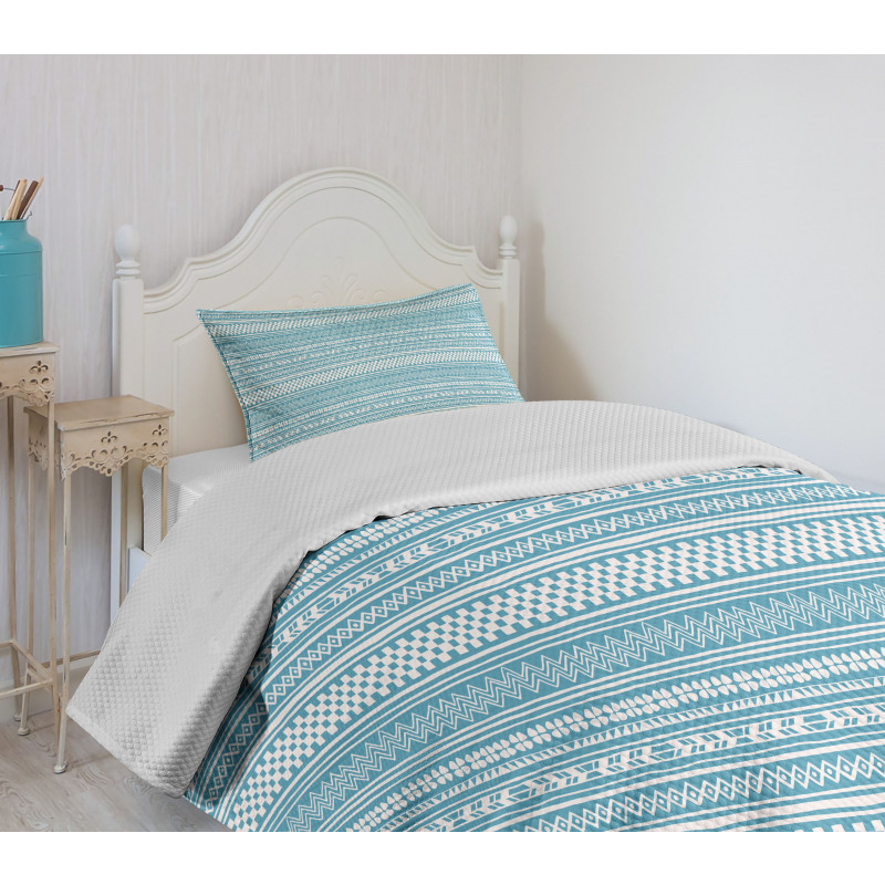 Horizontal Strips and Zigzags Bedspread Set