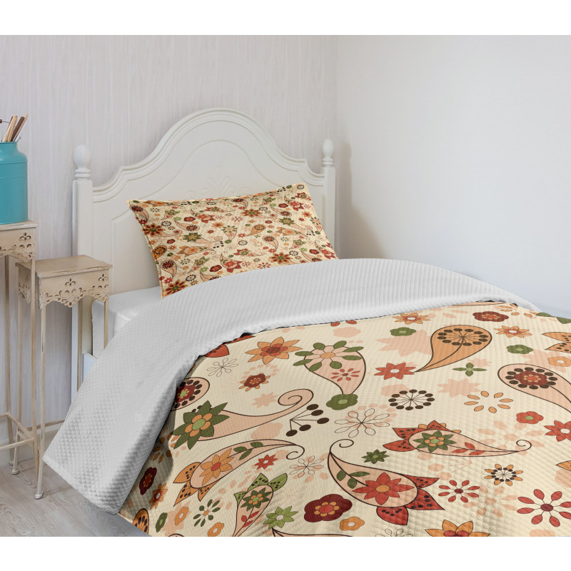 Spring Motif Paisley Bedspread Set