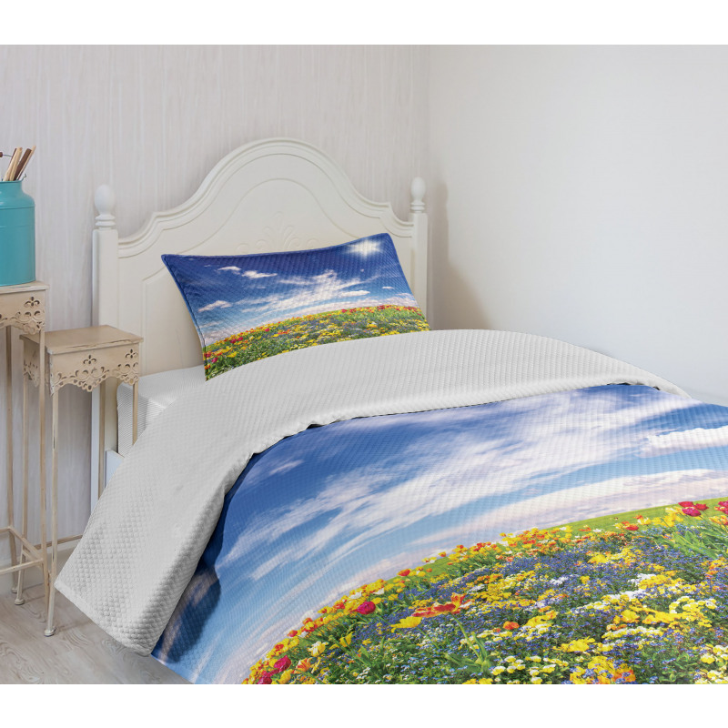 Flowers Cloudy Sky Bedspread Set