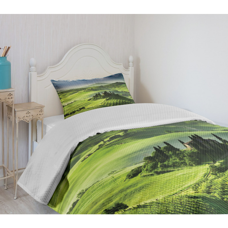 Sunrise in the Valley Bedspread Set