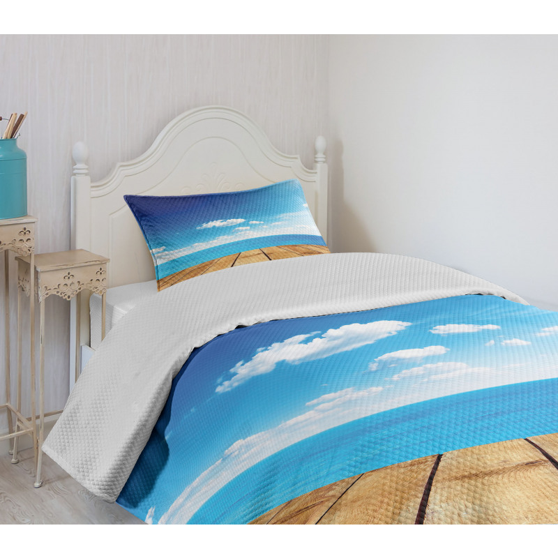 Seascape Cloudy Beach Bedspread Set