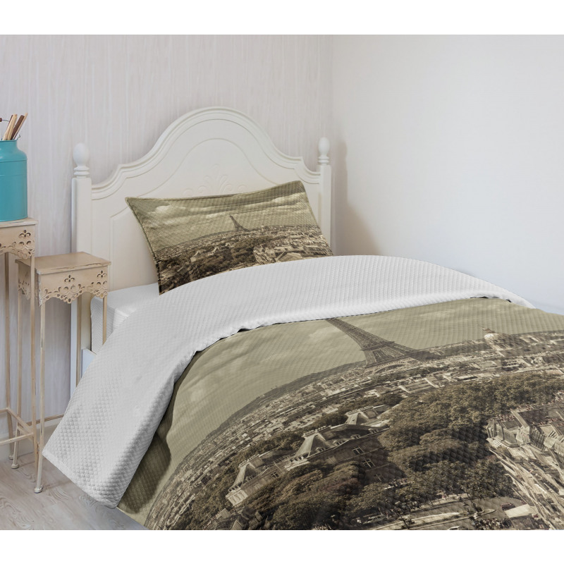 City Skyline of Paris Bedspread Set