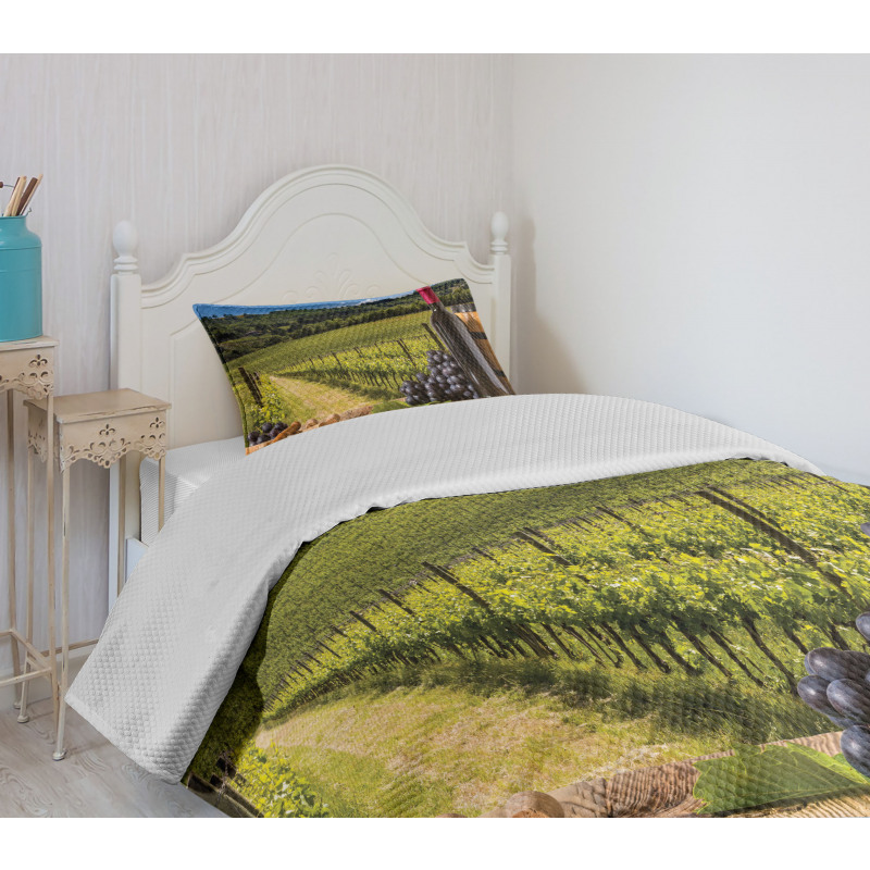 Vineyard Tuscany Grape Bedspread Set