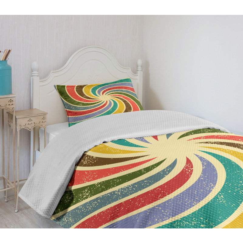 Nostalgic Spiral Bedspread Set