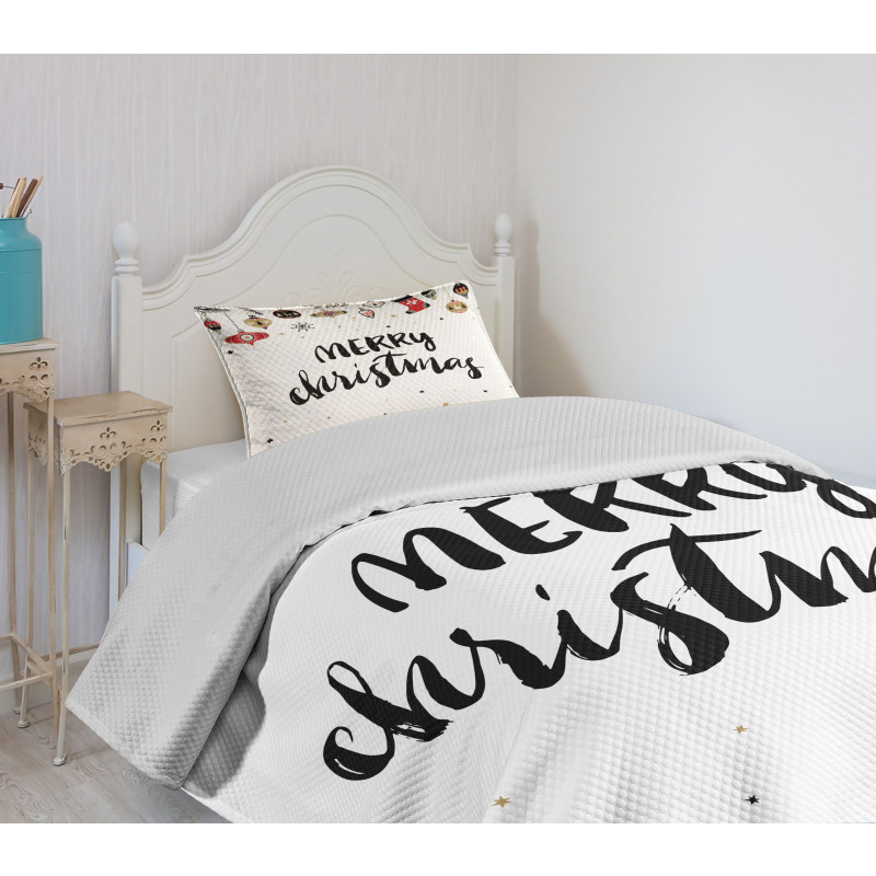 Modern Words Bedspread Set