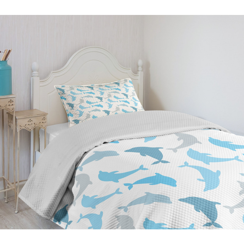 Jumping Dolphin Bedspread Set