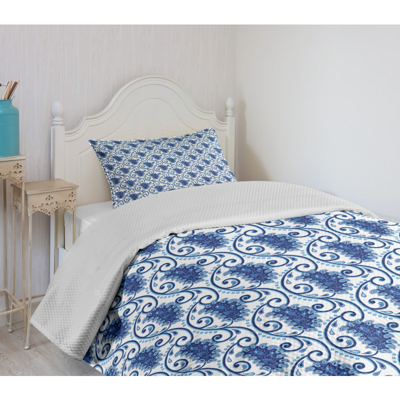 Flowers Ivy Leaves and Dots Bedspread Set